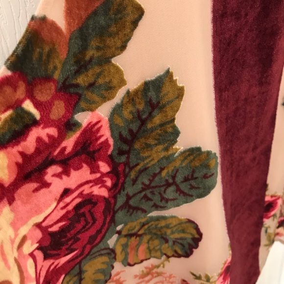 Velvet Floral Tank Top - Picture 5 of 13